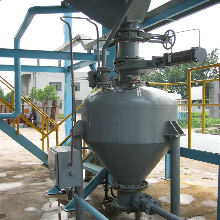 负压吸灰机的吸料距离和什么有关？